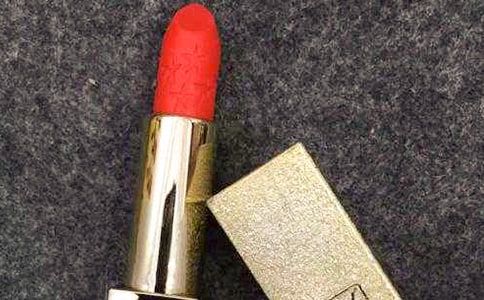 ����Ϳ�ں첻��ɫ